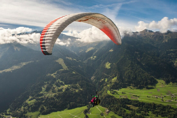 paragliding switzerland